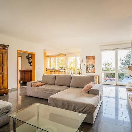 Villa Castle View Terrace - Swimming Pool - Air Conditioning *