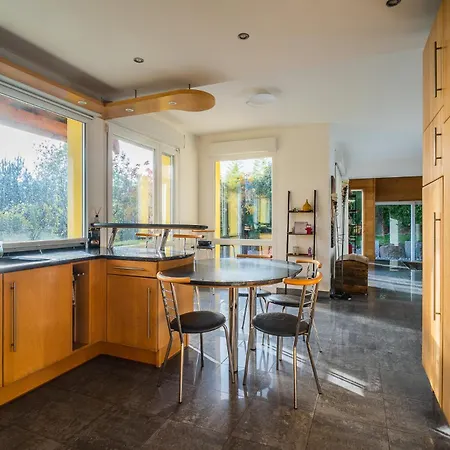 Castle View Terrace - Swimming Pool - Air Conditioning Willa *