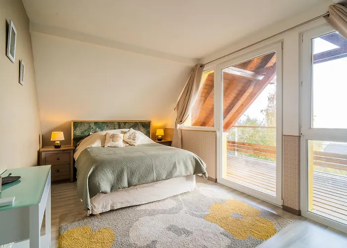 Castle View Terrace - Swimming Pool - Air Conditioning