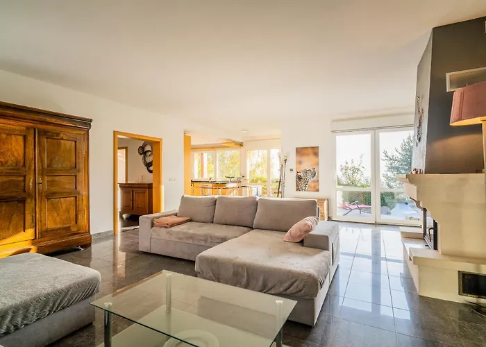 Villa Castle View Terrace - Swimming Pool - Air Conditioning *